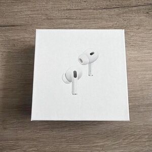 Apple AirPods Pro 2nd Generation with MagSafe Wireless Charging Case (USB‑C)